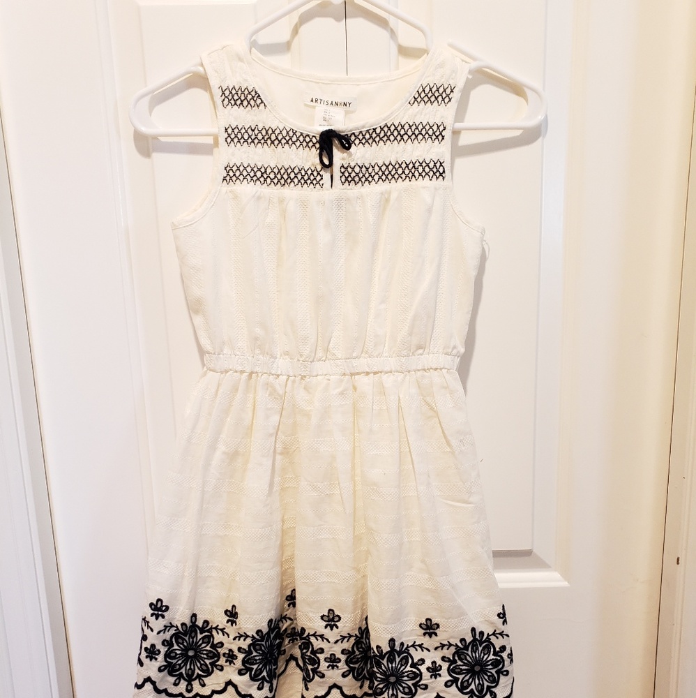 Girls dress